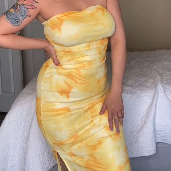 Sexy Yellow Tube Strapless Dress Women’s Medium Abstract - Picture 1 of 2